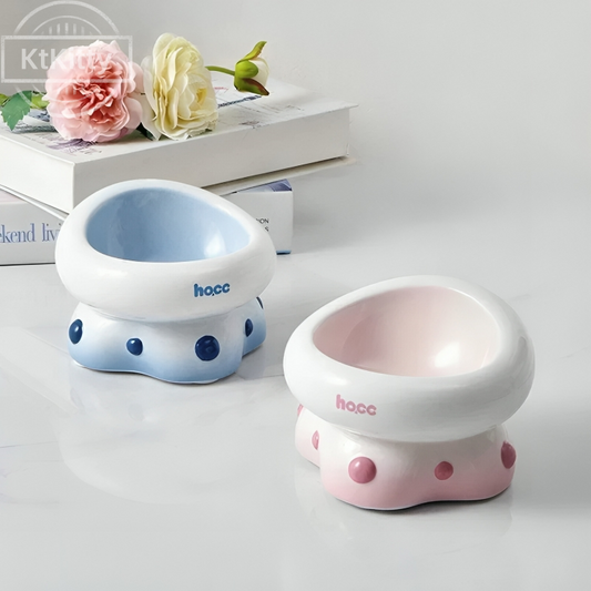 Ergonomic Strawberry Pop Design for Natural Eating Posture