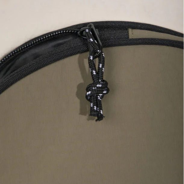 A fashionable and functional pet carrier that’s perfect for daily outings, ensuring both comfort and security for your feline friend.-KtKitty