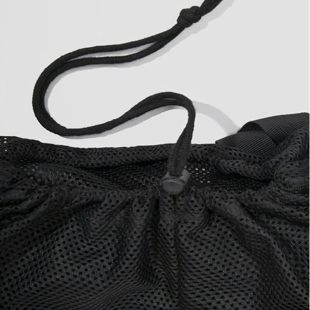 Designed to comfortably hold cats up to 6kg, this luxury carrier offers enough space for your pet while keeping them secure and relaxed.-KtKitty