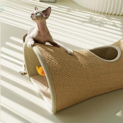 Top view showing circular peek hole for ventilation and play