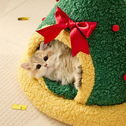 Cozy Christmas Cat Bed