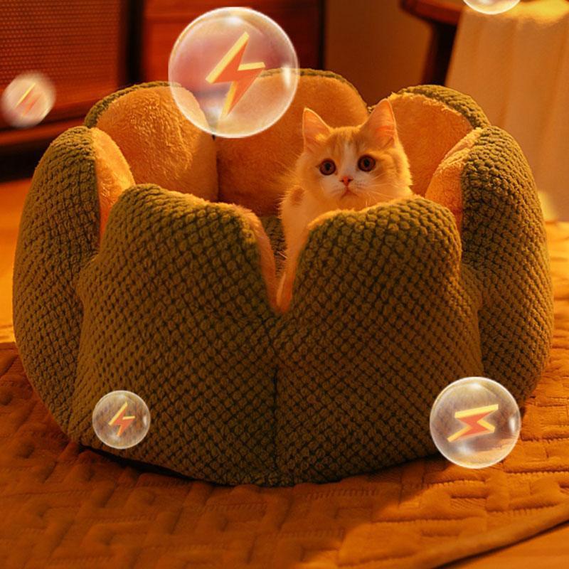 Kennel Flower Cat Bed Nest – Soft, Washable & Cozy Cushion for Cats with a cat resting inside.