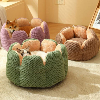 Kennel Flower Cat Bed Nest – Soft, Washable & Cozy Cushion for Cats in a cozy setting with pets.