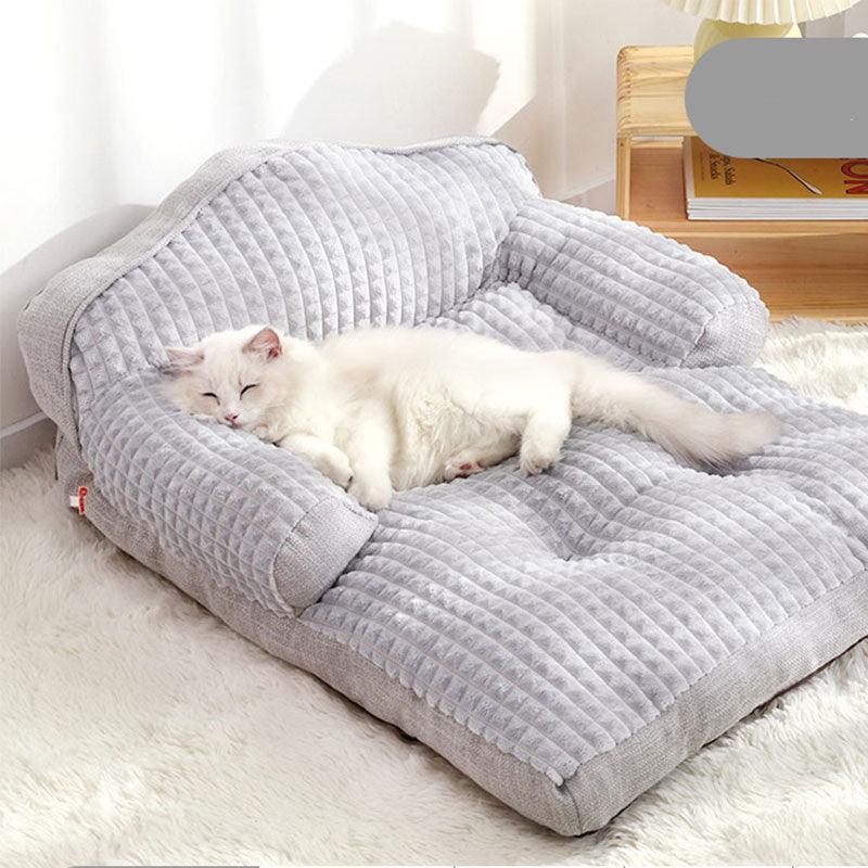 The perfect resting space for your cat with a soft, cozy design.