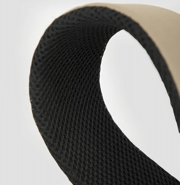 Hard base design provides stability, allowing easy sitting and standing-KtKitty