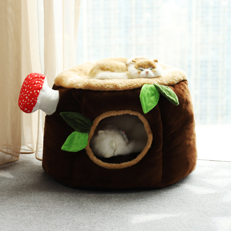 Soft and smooth material used in the cat bed for extra comfort and skin care.